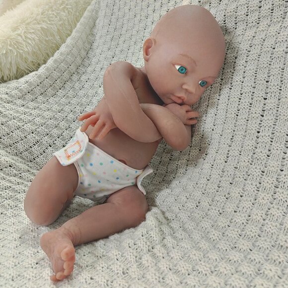 45cm Full Body Platinum Silicone Reborn Baby Dolls Open Eyes Newborn Girl Doll - Picture 7 of 16
